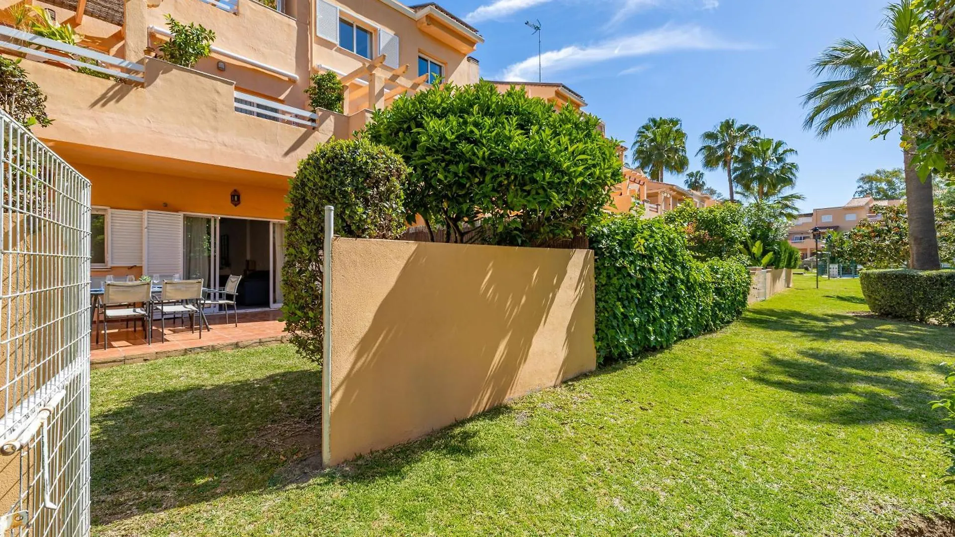 Dunas Beach Garden, Marbella 3 Beds, 100 Mts From The Sea Spain
