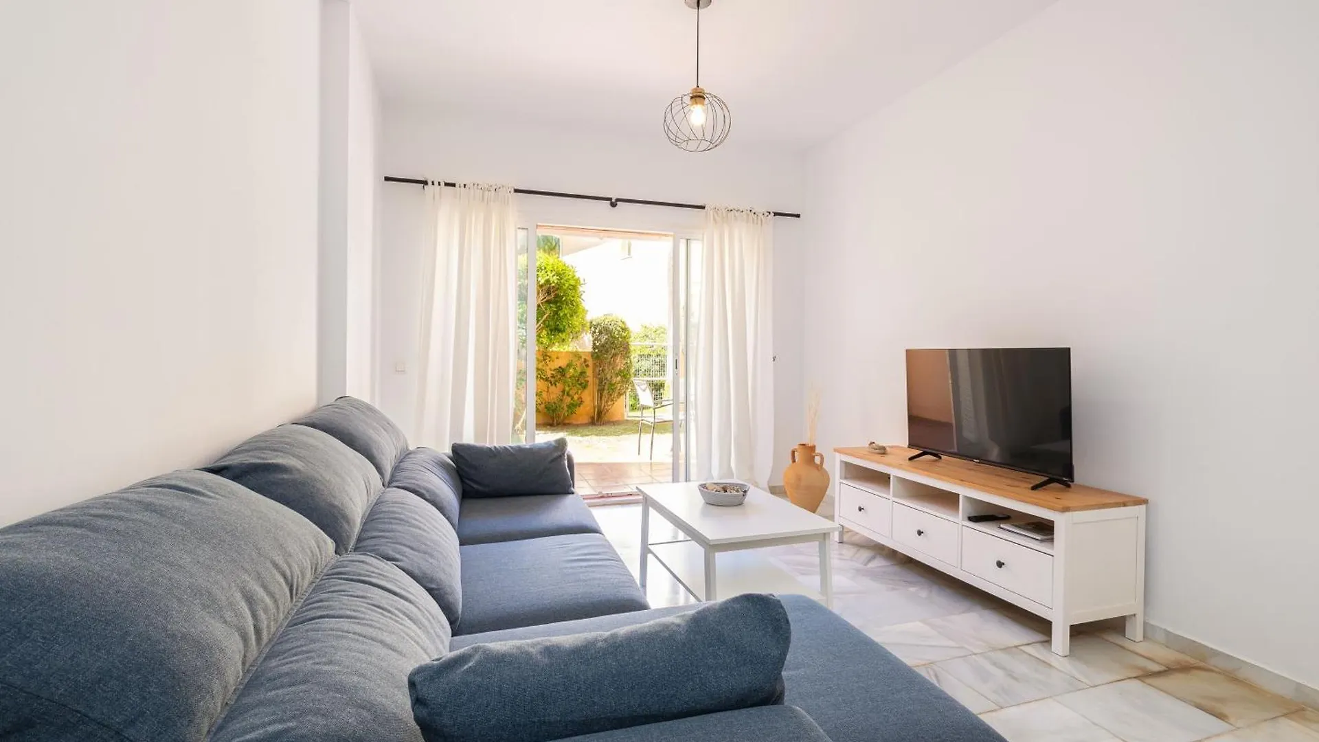 Apartment Dunas Beach Garden, Marbella 3 Beds, 100 Mts From The Sea